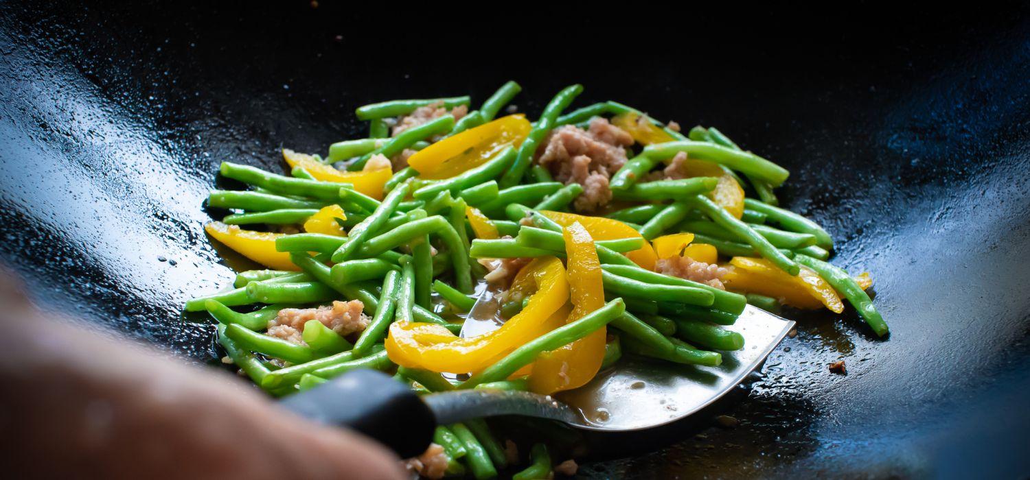 The best oil for stir frying MAGGI Australia